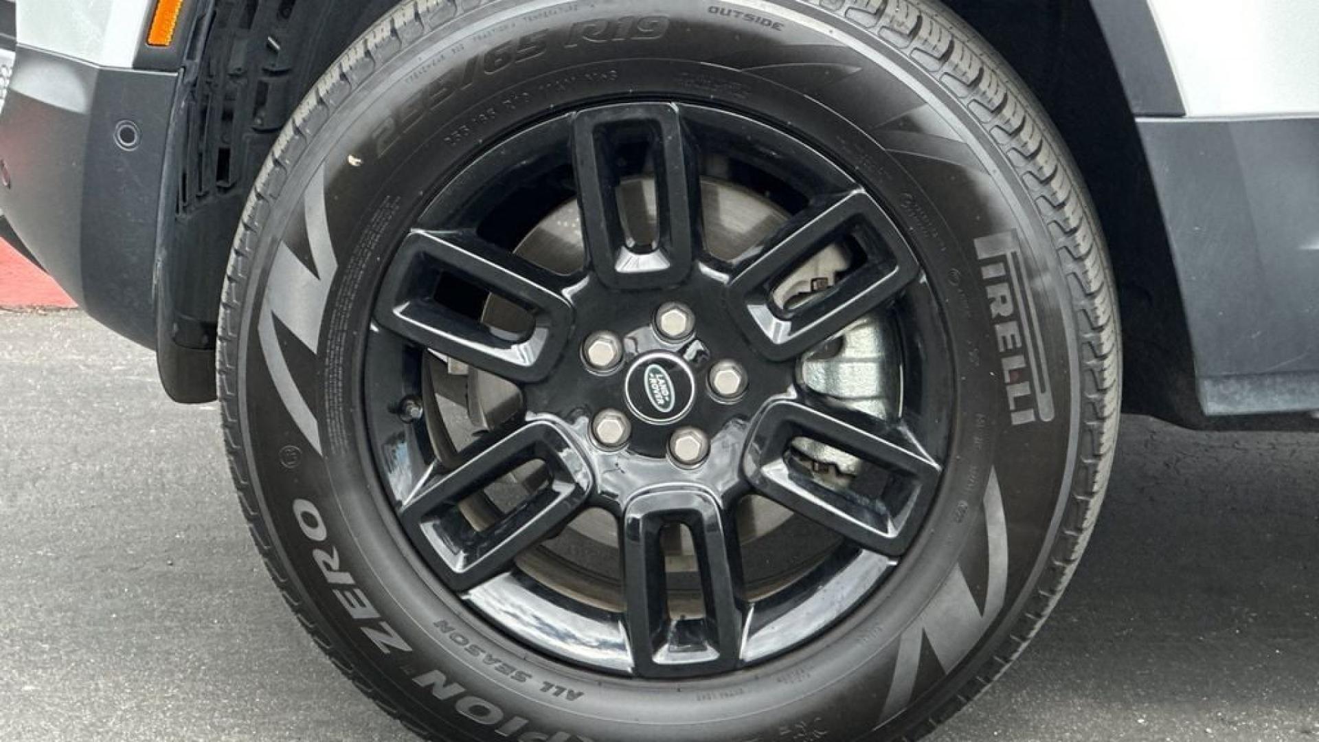 2024 White Land Rover Defender